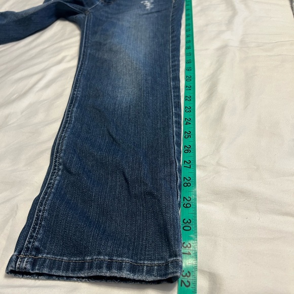 White House Black Market Women's Dark Wash Cropped Jeans - Picture 7 of 8